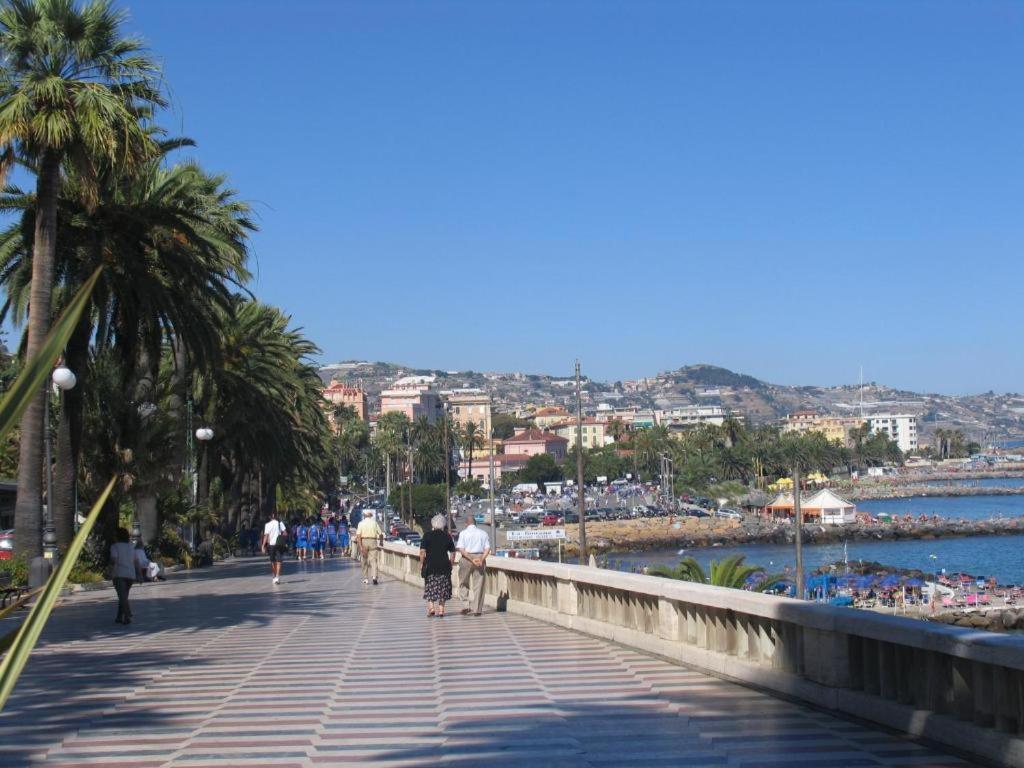 Casa Carina Centro Citta Con Garage Privato Lejlighed Sanremo Eksteriør billede